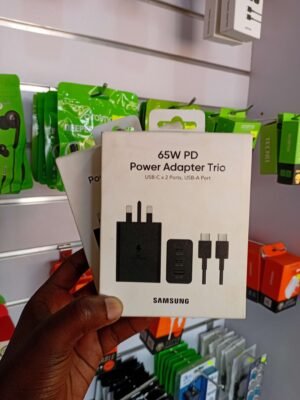 Samsung-65W-super-fast-charger-Trio