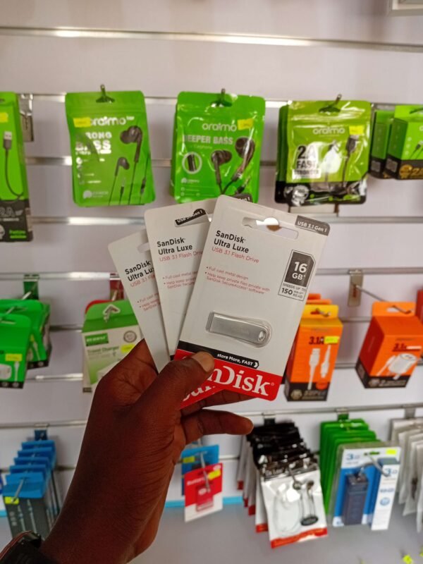 SanDisk Ultra Luxe 16GB USB 3.1 Flash Drive